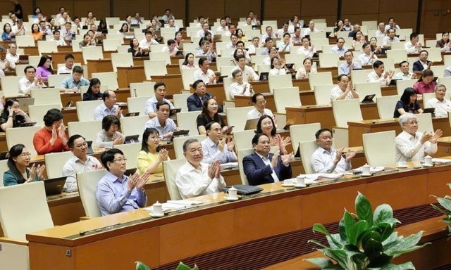 Quốc hội thông qua nghị quyết sửa Hiến pháp, chính thức bỏ cấp huyện